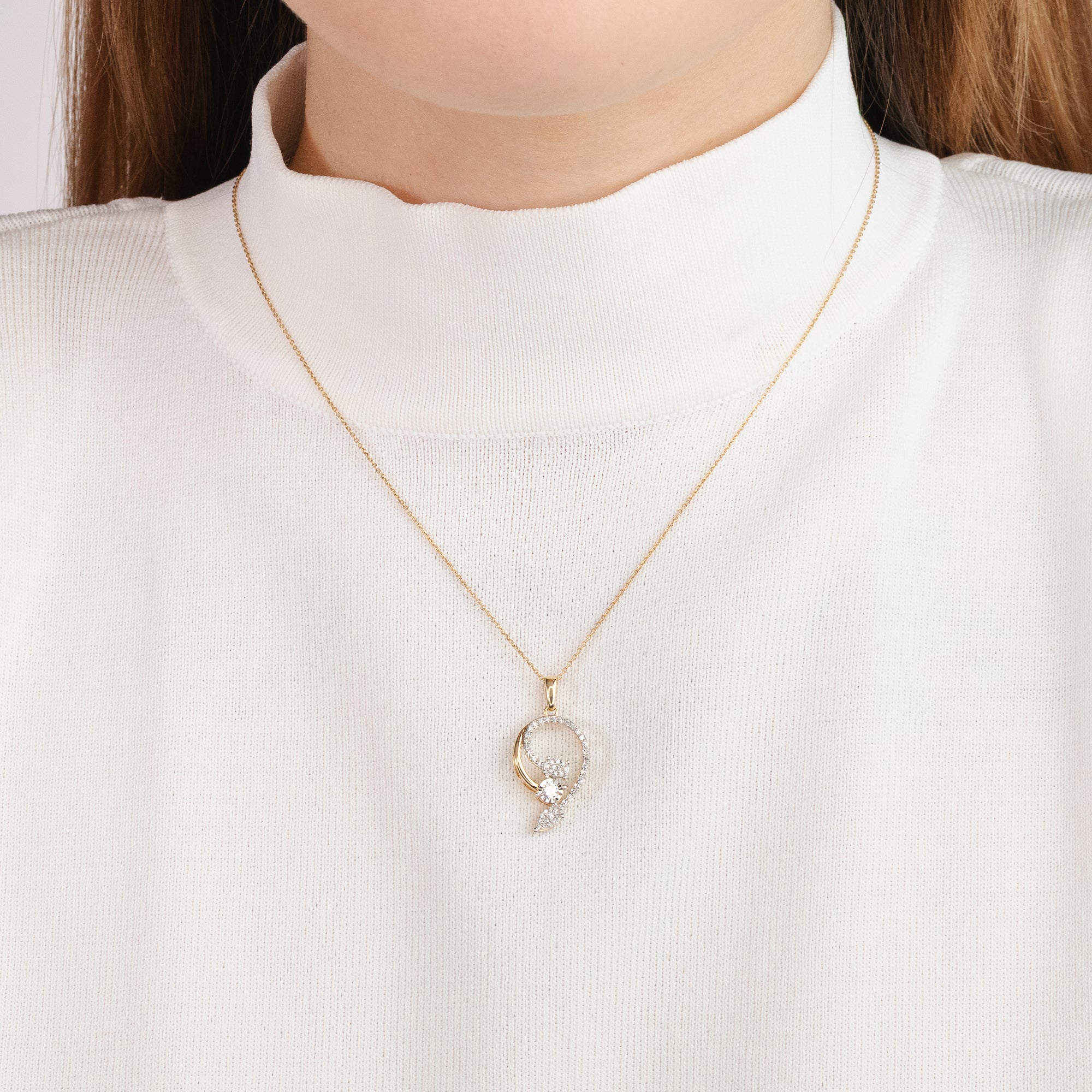 Diamond Cluster Necklace in 10K Yellow and White Gold (0.35 ct tw)