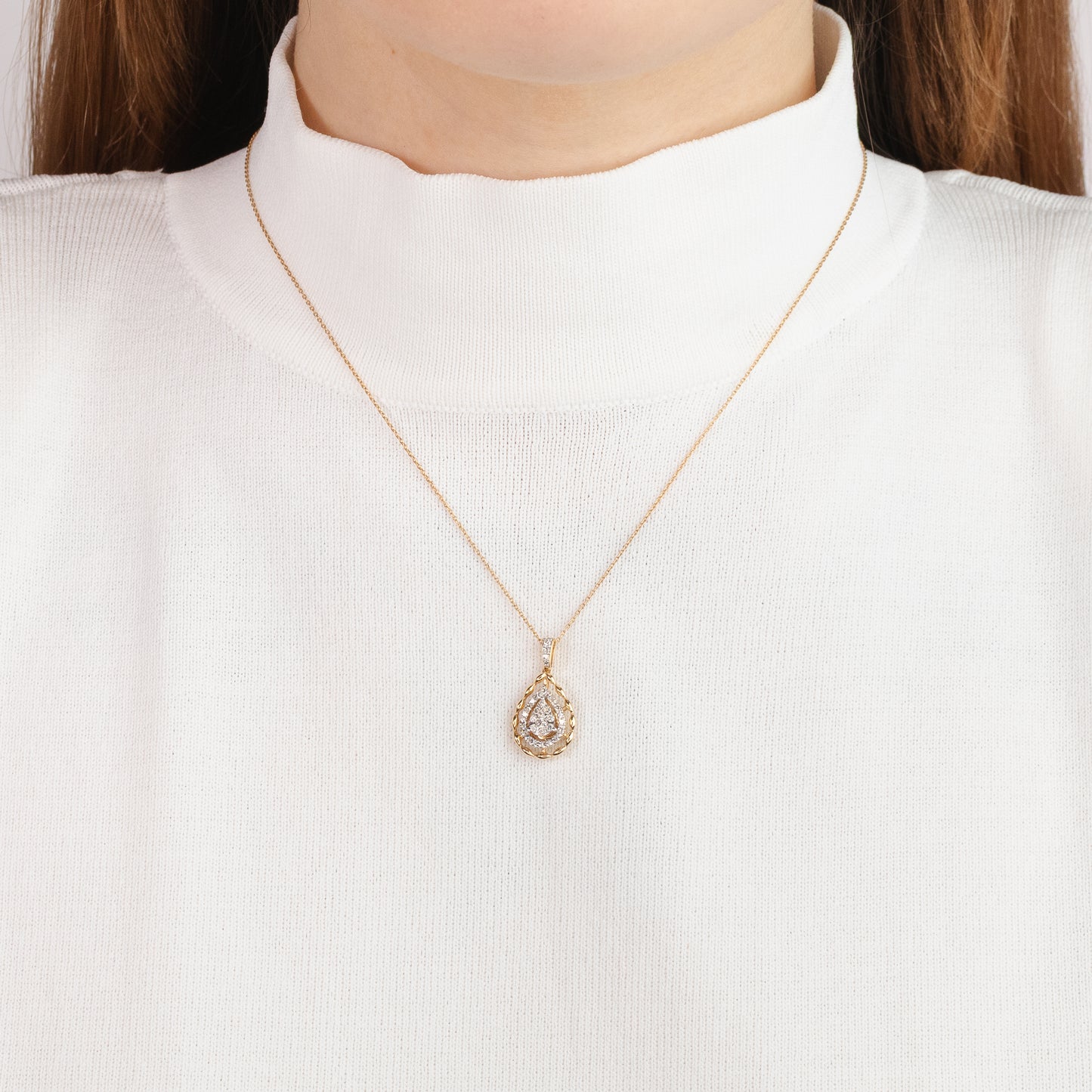 Diamond Cluster Necklace in 10K Yellow and White Gold (0.30 ct tw)