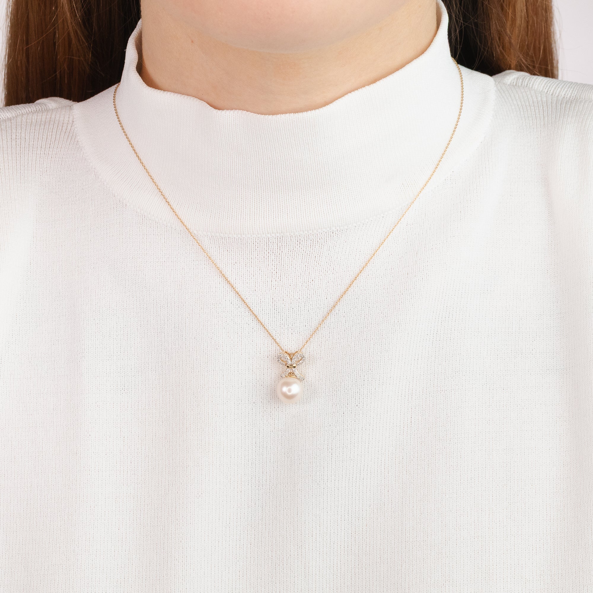Pearl Necklace in 10K Yellow Gold