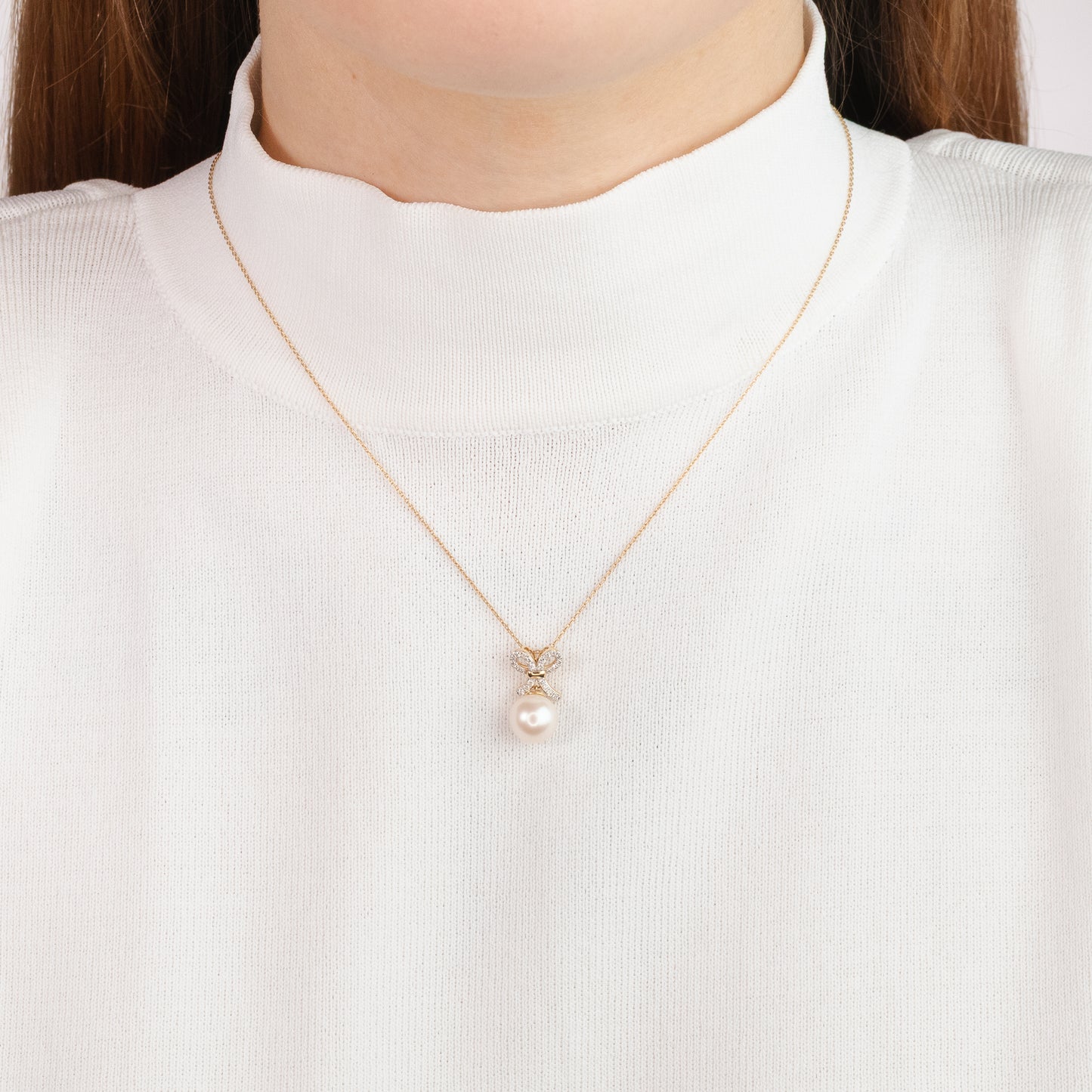 Pearl Necklace in 10K Yellow Gold