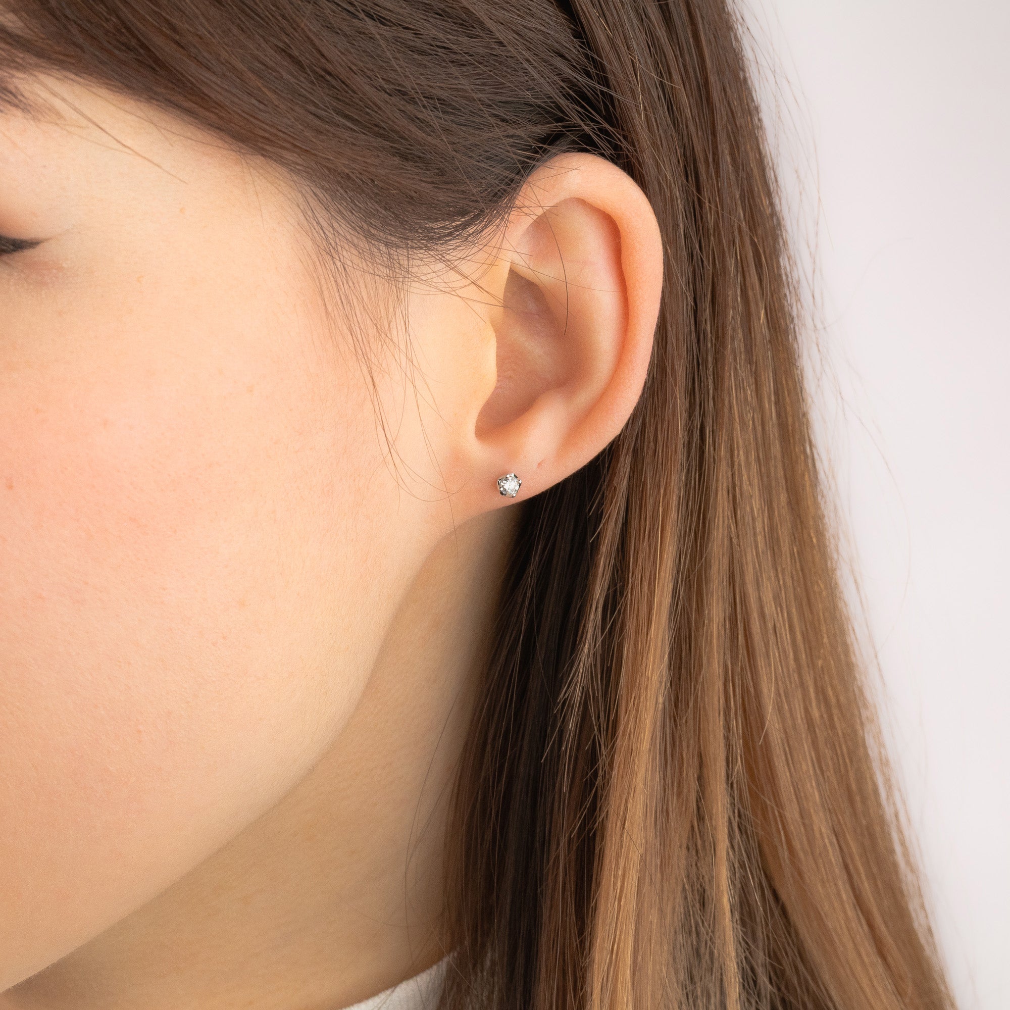 Diamond Stud Earrings in 10K White Gold (0.20 ct tw)