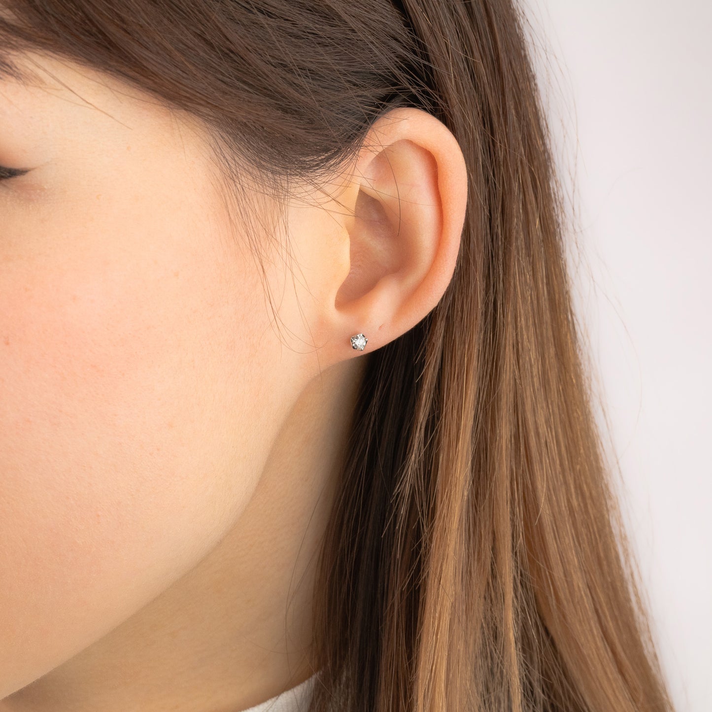 Diamond Stud Earrings in 10K White Gold (0.20 ct tw)