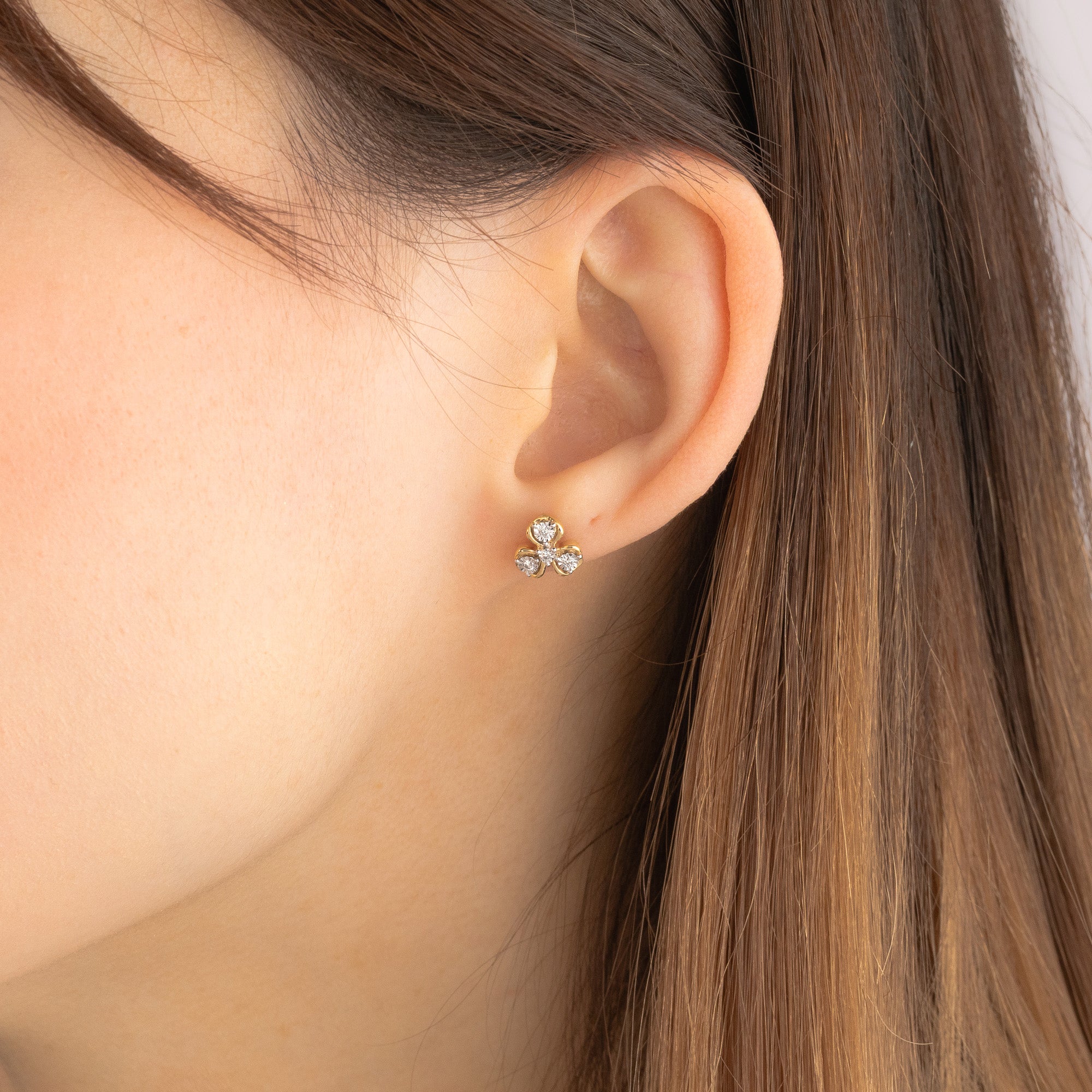 Diamond Flower Stud Earrings in 10K Yellow and White Gold (0.08 ct tw)