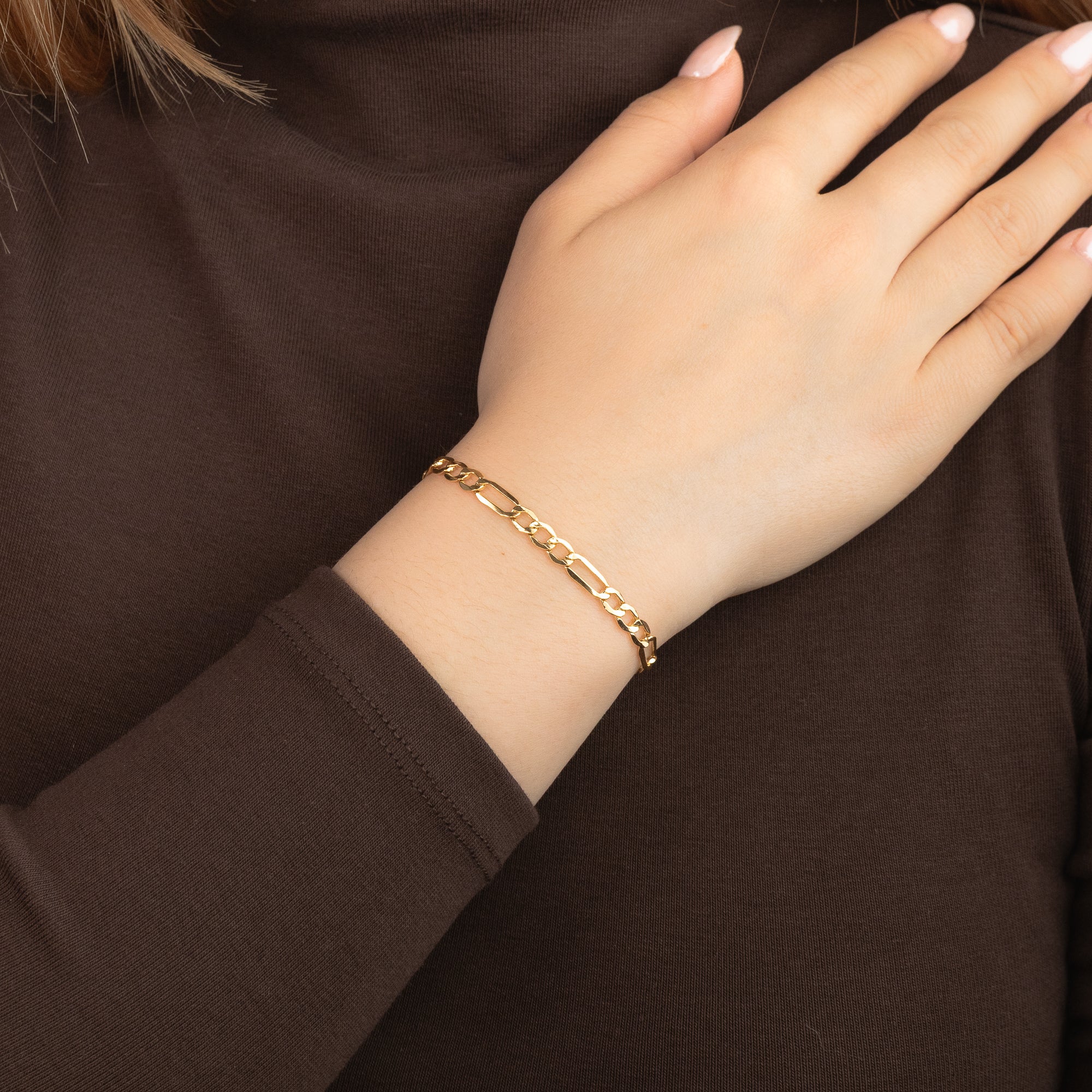4.8mm Hollow Figaro Bracelet in 10K Yellow Gold - 7"