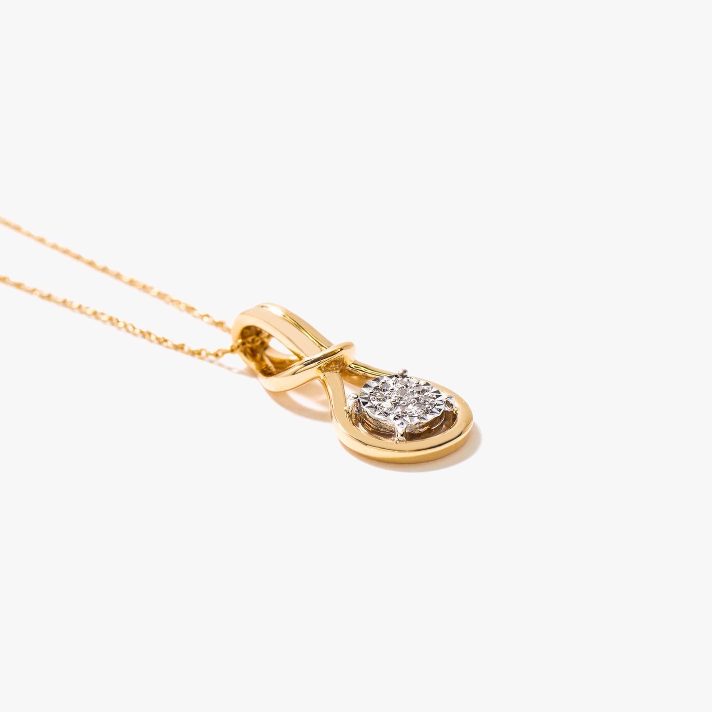 Diamond Knot Necklace in 10K Yellow and White Gold (0.06 ct tw)