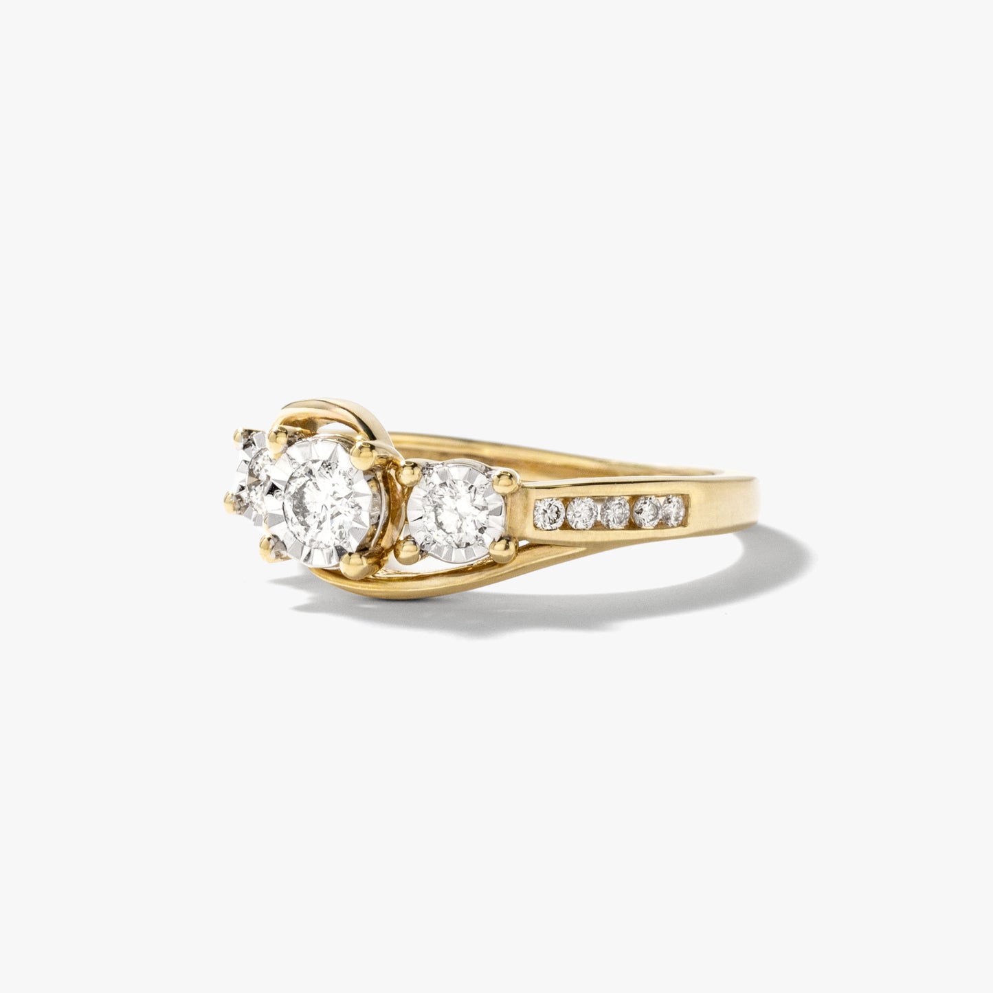 Diamond Cluster Ring in 10K Yellow and White Gold (0.50 ct tw)