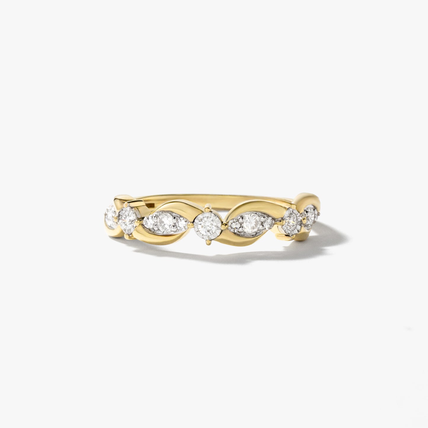 Diamond Cluster Ring in 10K Yellow and White Gold (0.23 ct tw)