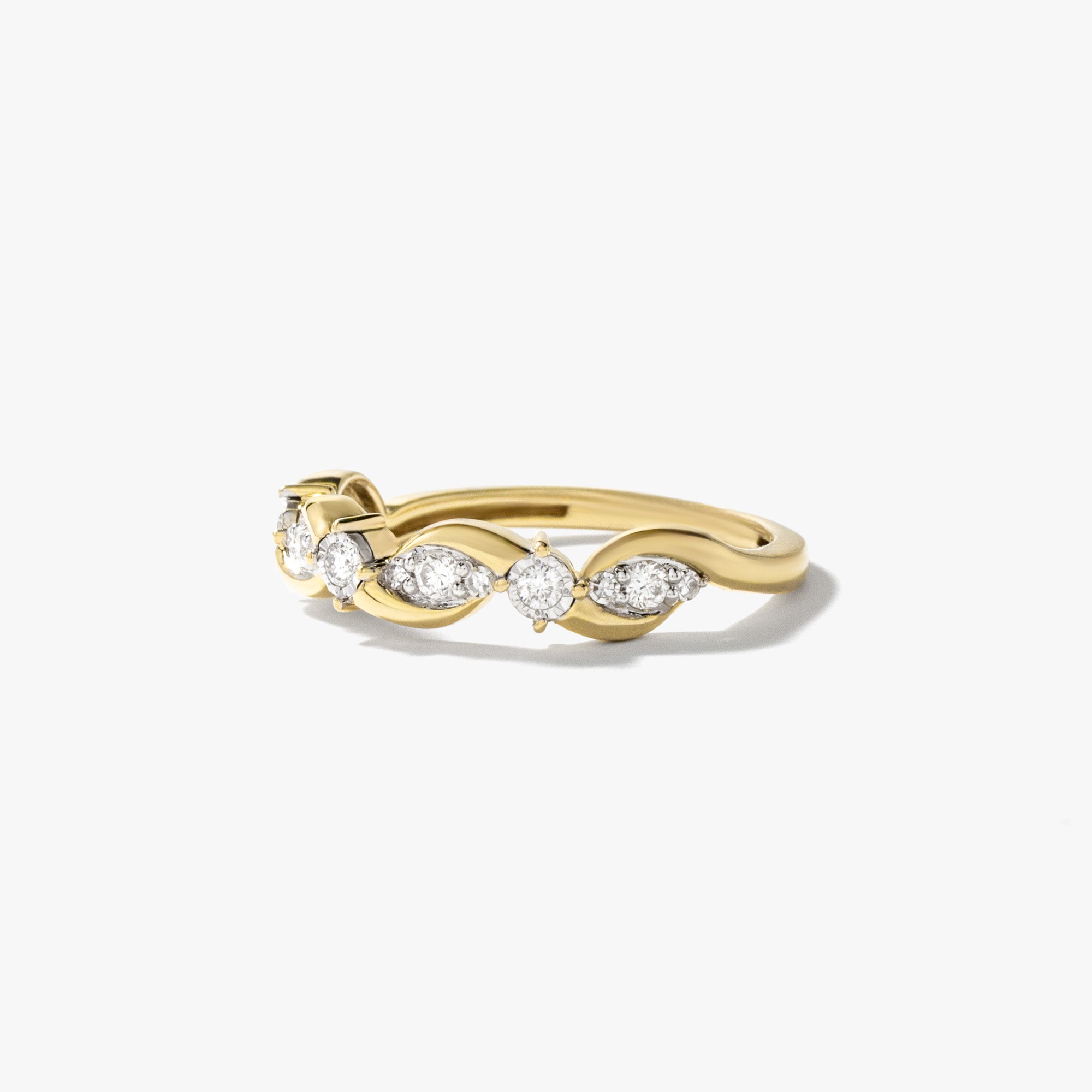 Diamond Cluster Ring in 10K Yellow and White Gold (0.23 ct tw)