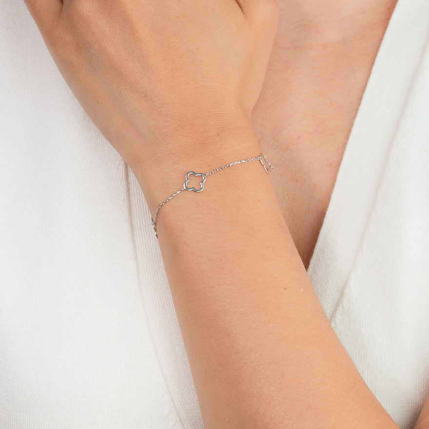 Open Flower Bracelet in 10K White Gold – Ann-Louise Jewellers
