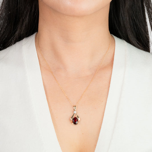 Garnet Necklace in 14K Yellow Gold