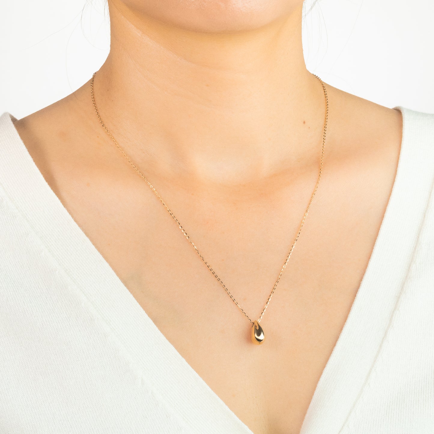Oval Drop Necklace in 10K Yellow Gold
