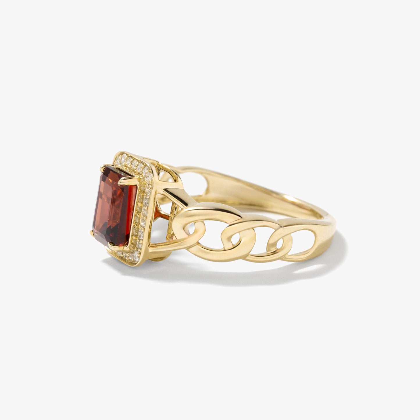 Garnet Chain Ring in 10K Yellow Gold