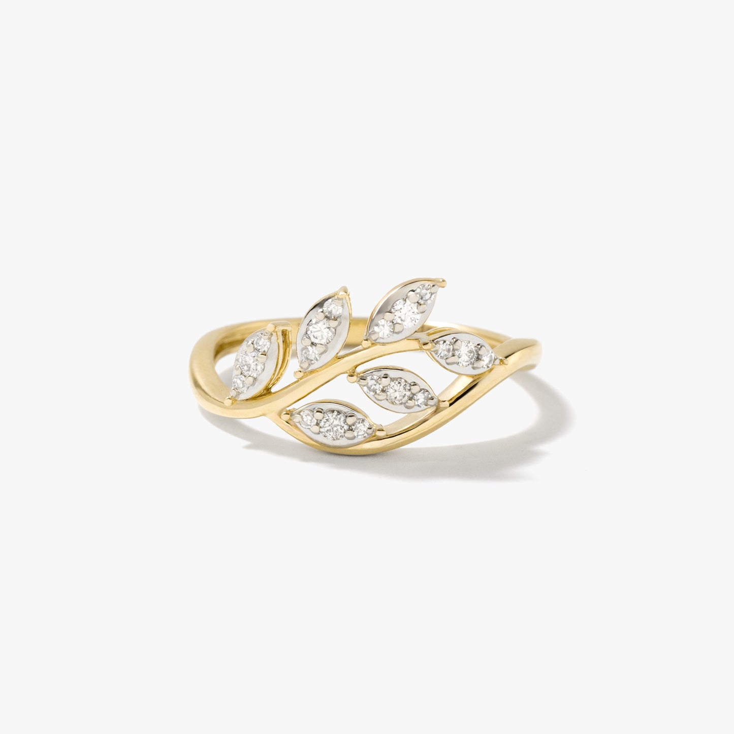 Diamond Cluster Leaf Ring in 10K Yellow Gold (0.16 ct tw)