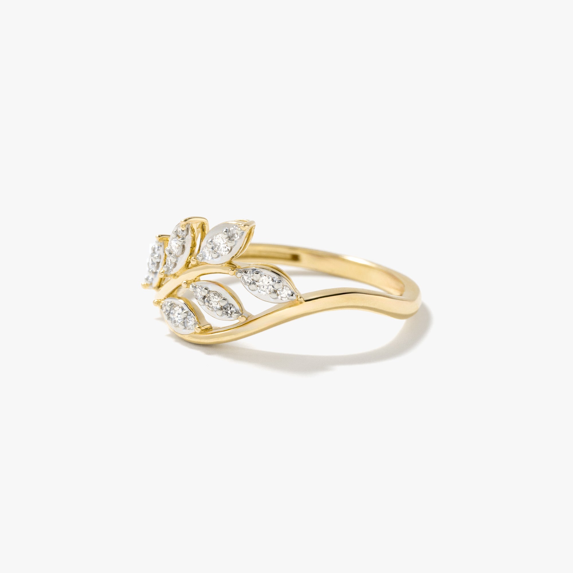 Diamond Cluster Leaf Ring 10K Yellow Gold (0.16 ct tw)