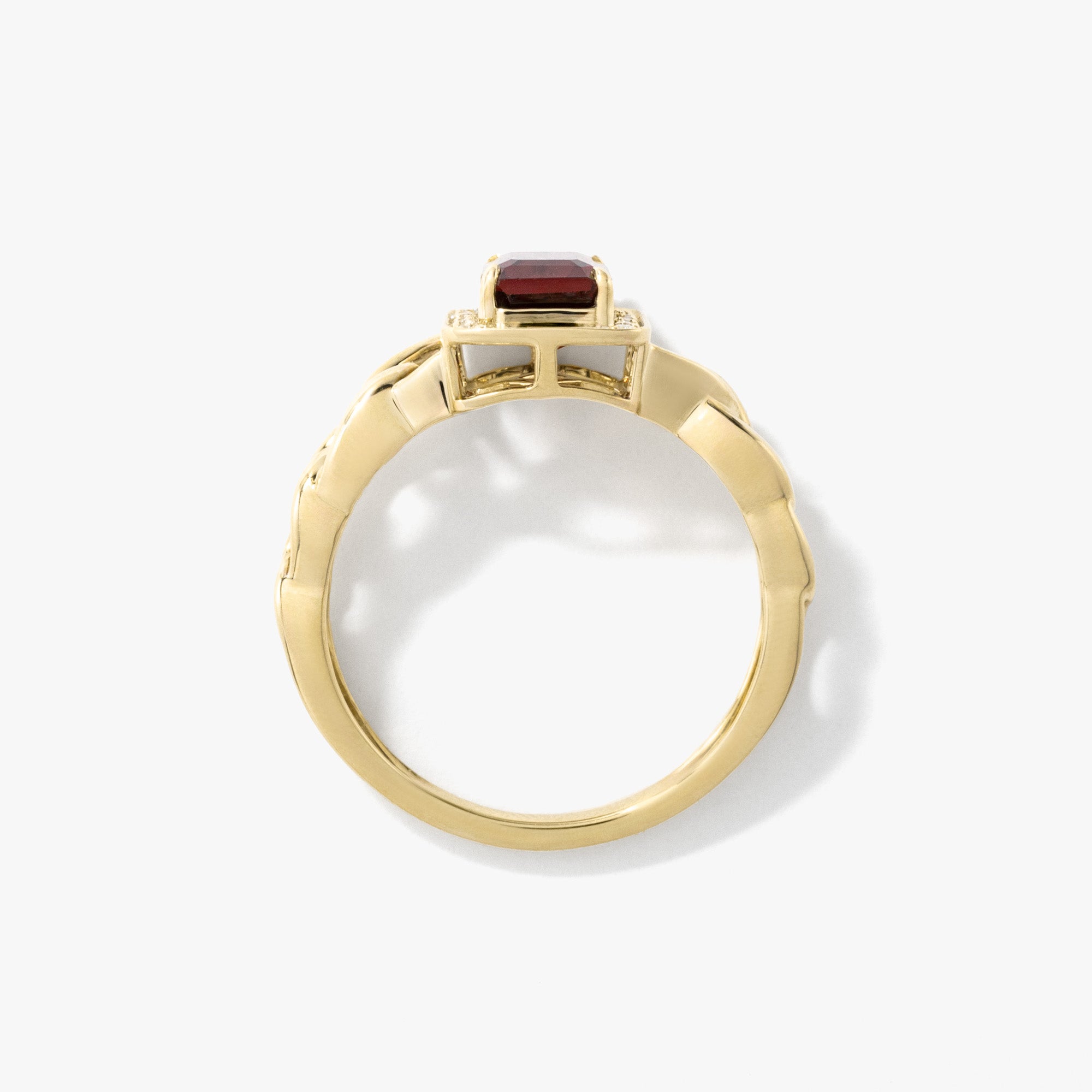 Garnet Chain Ring 10K Yellow Gold