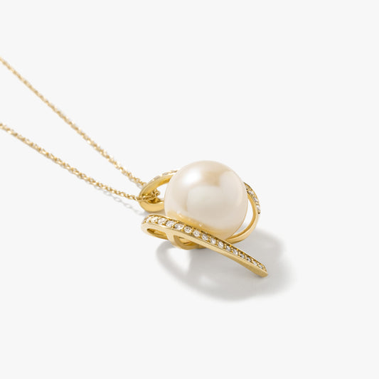Pearl Necklace in 10K Yellow Gold