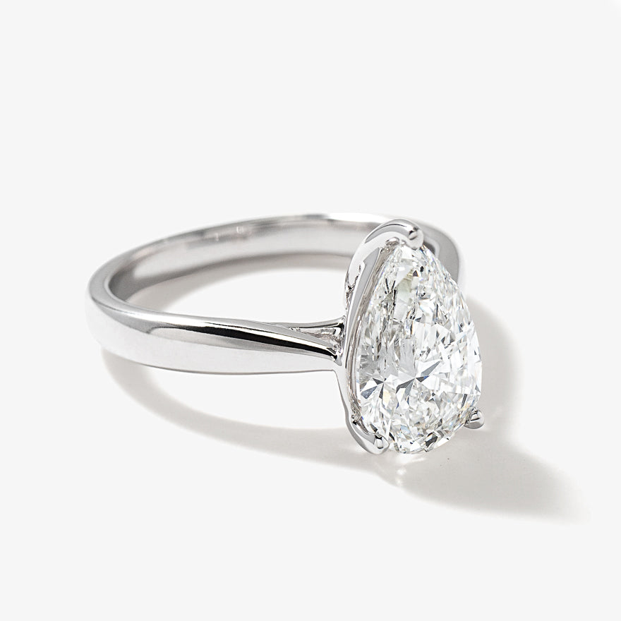 Lab Grown Pear Cut Diamond Engagement Ring in 14K White Gold (2.00 ct tw)