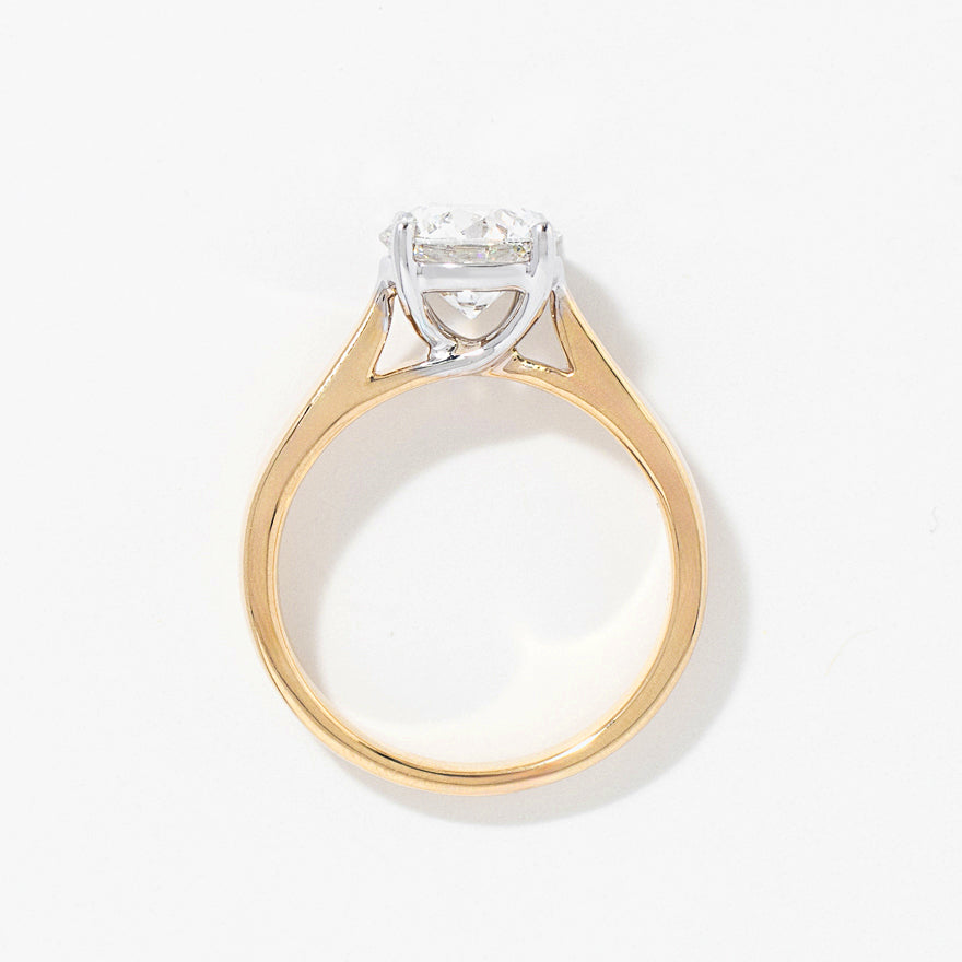 Lab Grown Round Cut Diamond Engagement Ring in 14K Yellow Gold (2.00 ct tw)