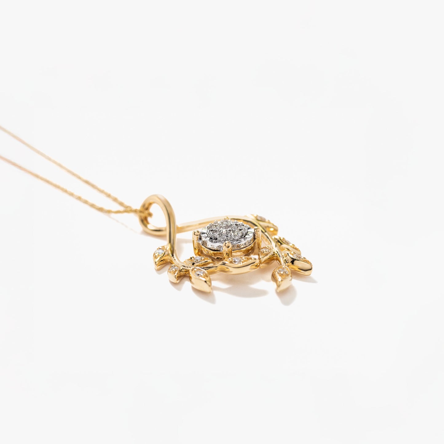 Diamond Leaf Necklace in 10K Yellow and White Gold (0.12 ct tw)