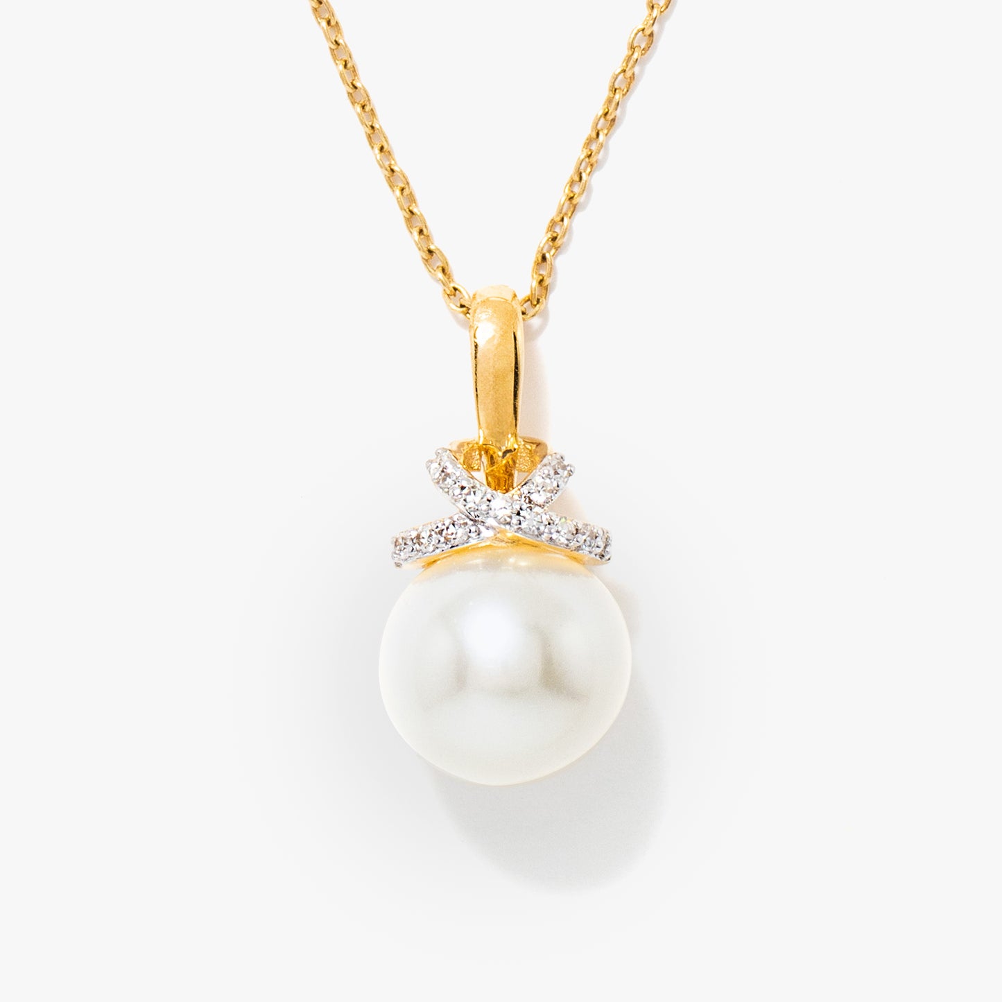 Pearl Necklace in 10K Yellow Gold