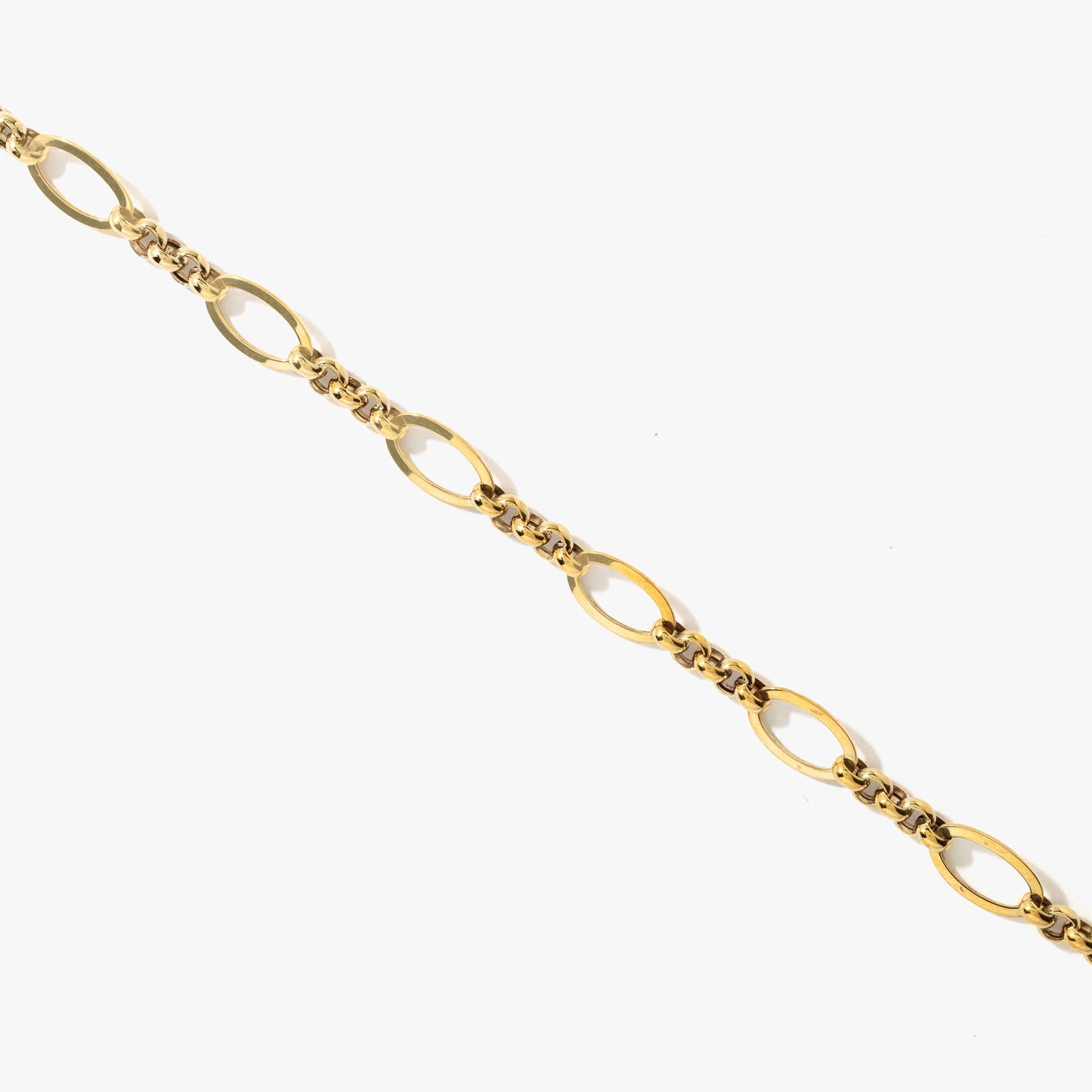 Oval Rolo Bracelet in 10K Yellow Gold