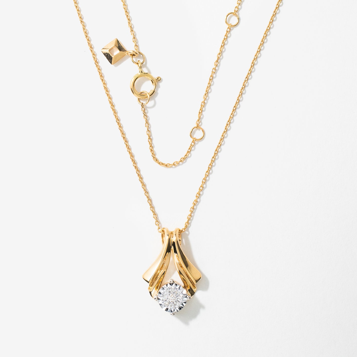 Diamond Cluster Necklace in 10K Yellow and White Gold (0.06 ct tw)