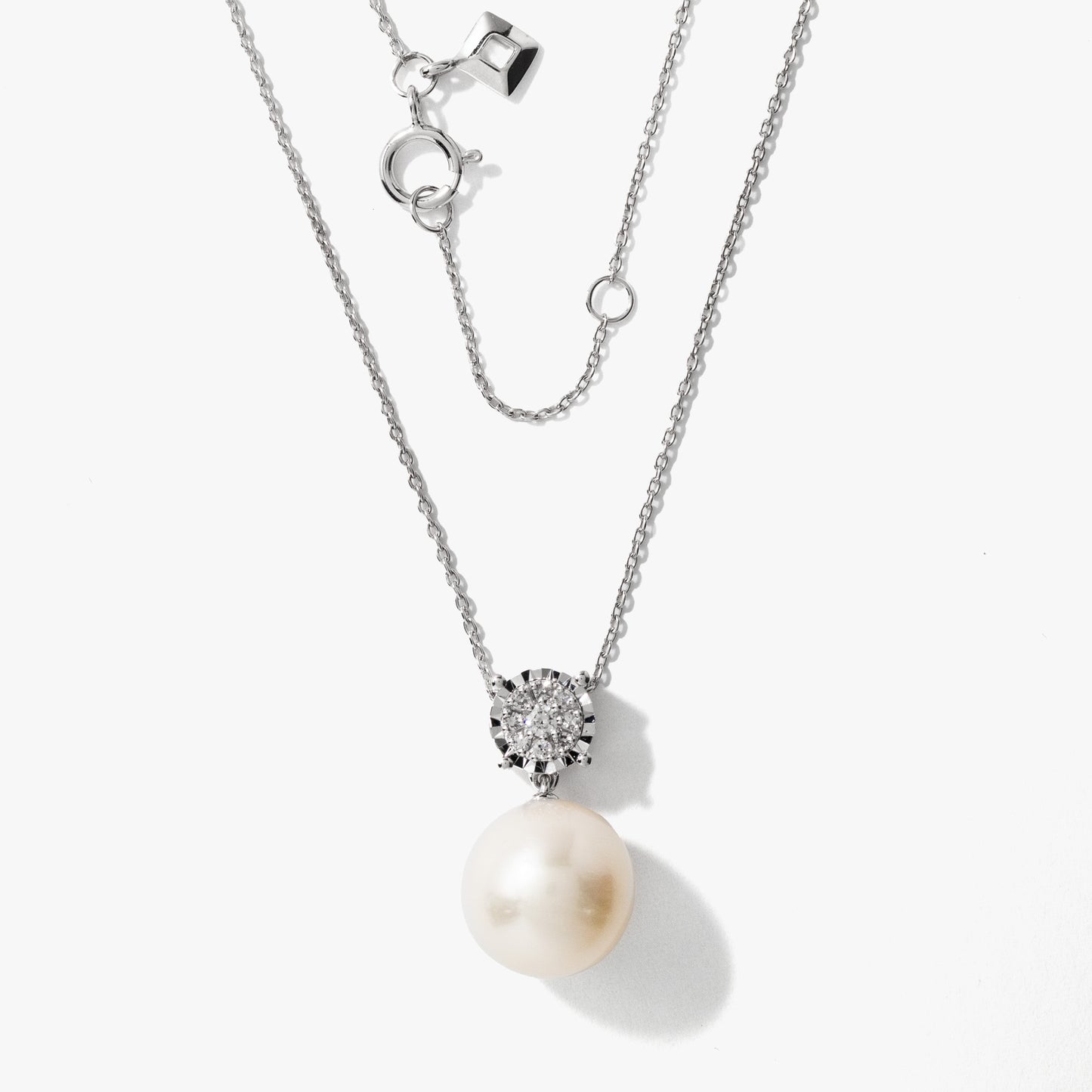 Pearl Necklace in 10K White Gold