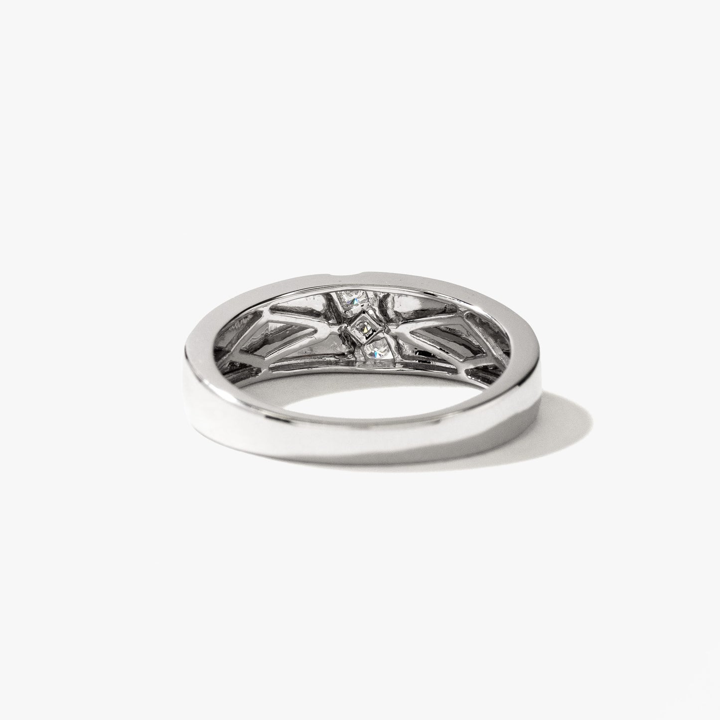 Men's Ring in 10K Yellow and White Gold (0.12 ct tw)