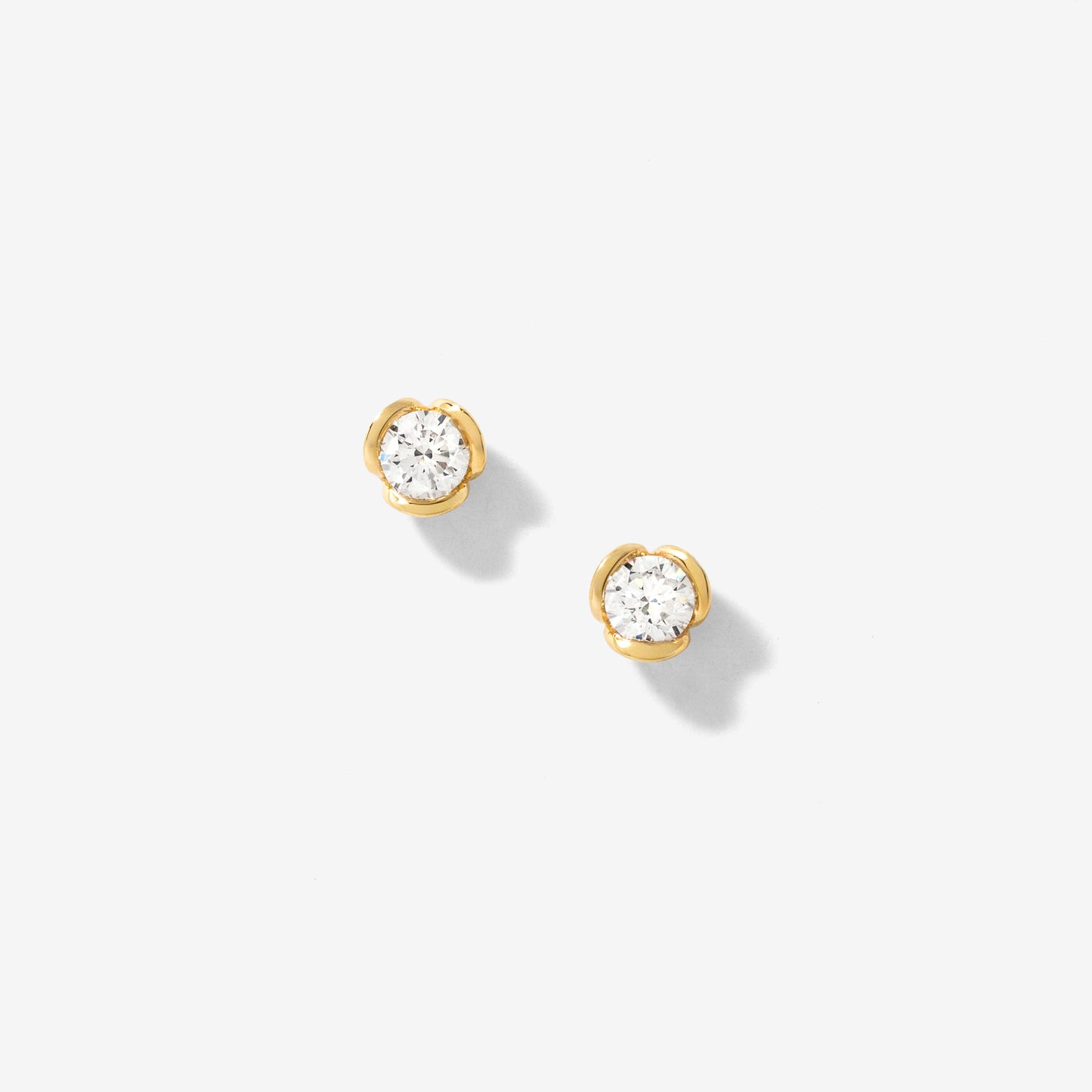 Lab Grown Diamond Flower Stud Earrings in 10K Yellow Gold (0.75 ct tw)