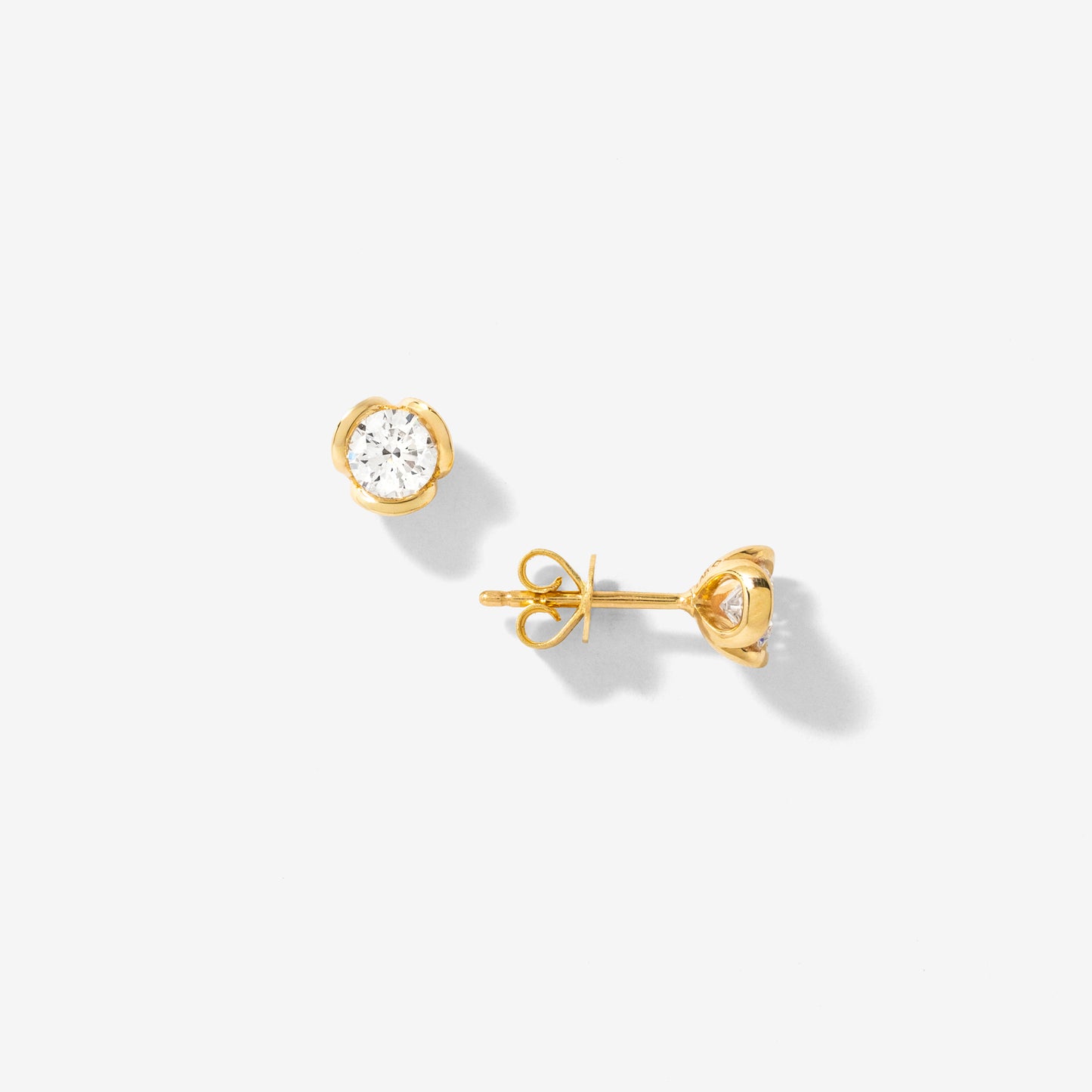 Lab Grown Diamond Flower Stud Earrings in 10K Yellow Gold (0.75 ct tw)