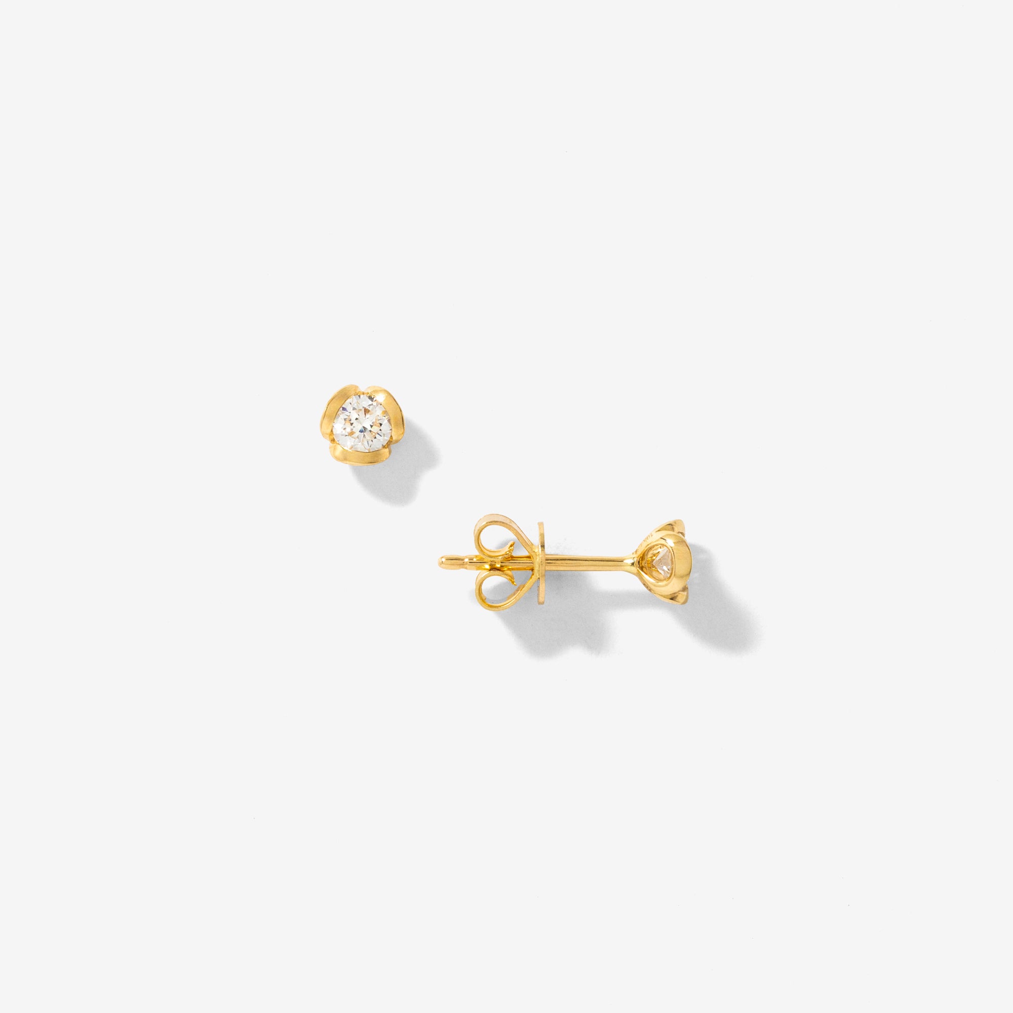 Lab Grown Diamond Flower Stud Earrings in 10K Yellow Gold (0.30 ct tw)