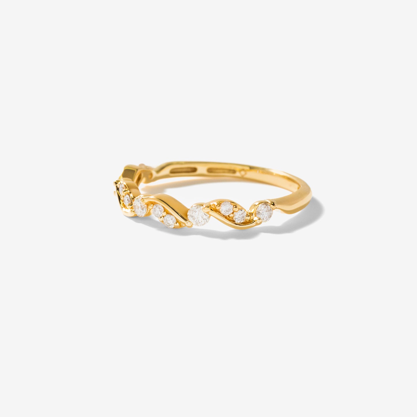 Diamond Wedding Band in 10K Yellow Gold (0.25 ct tw)