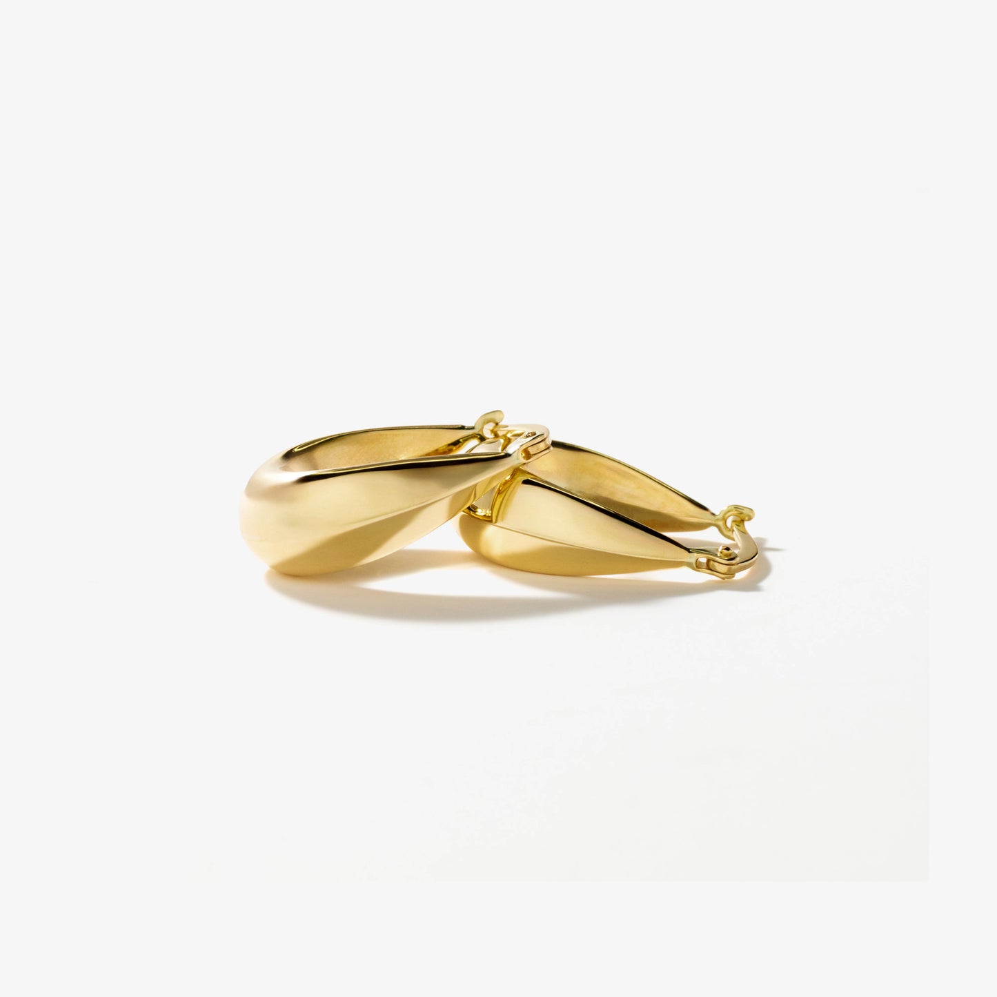 Hollow Knife Edge Earrings in 10K Yellow Gold