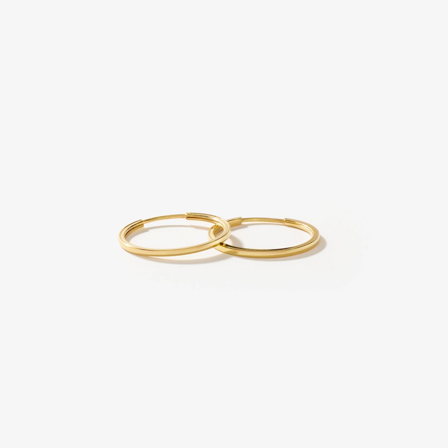 15.5x1mm Square Tube Flex Sleeper in 10K Yellow Gold
