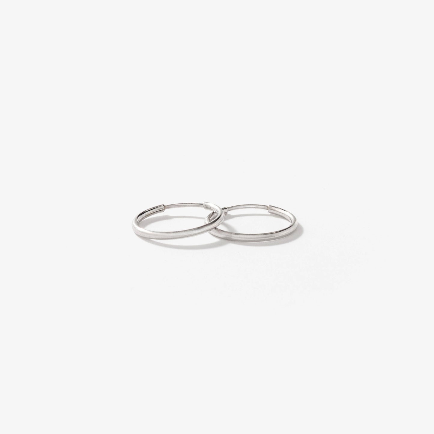 0.8x8.5mm Flex Sleeper in 10K White Gold