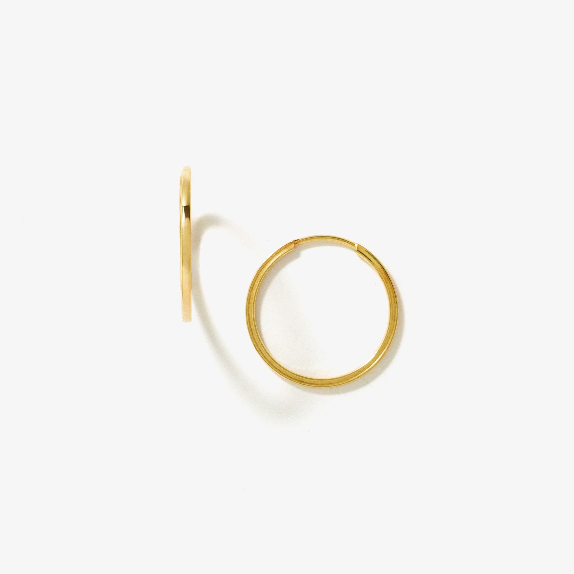 15.5x1mm Square Tube Flex Sleeper in 10K Yellow Gold