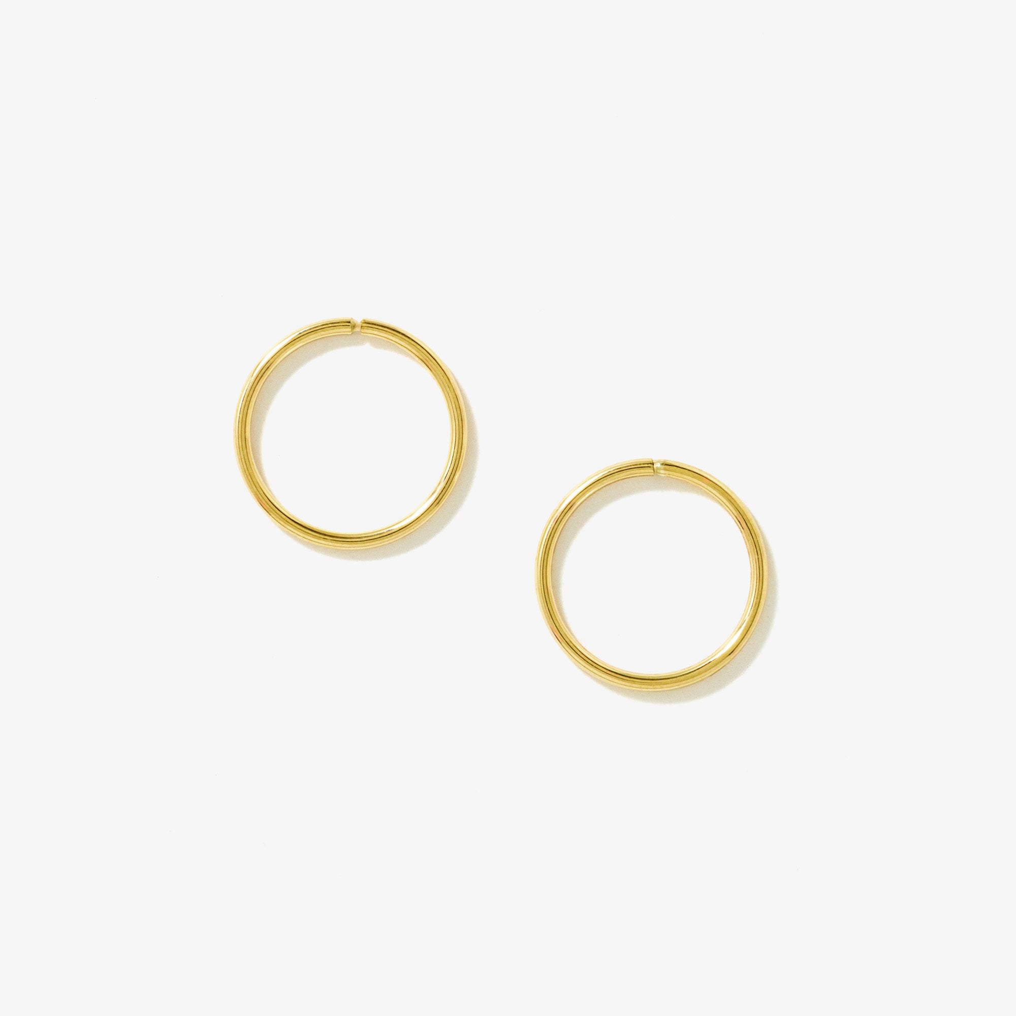 1.1x12mm Sleeper in 10K Yellow Gold