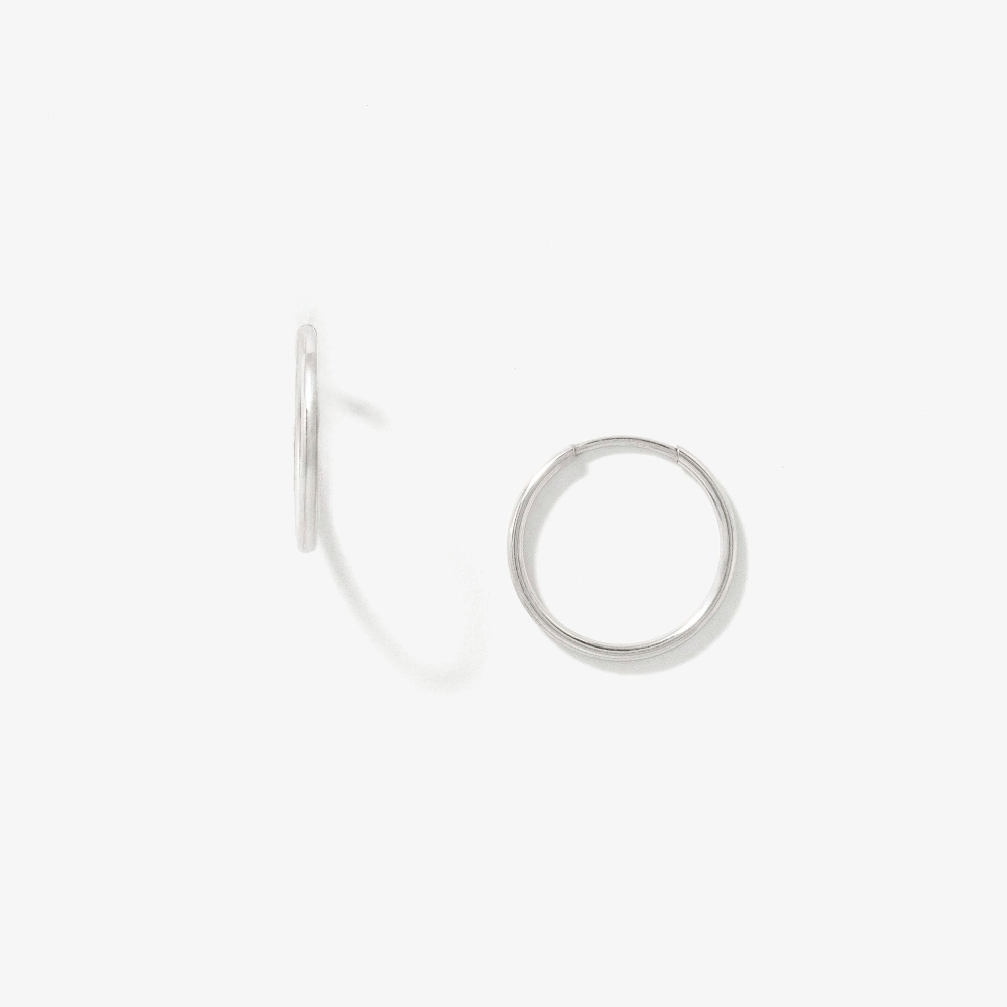 0.8x8.5mm Flex Sleeper in 10K White Gold