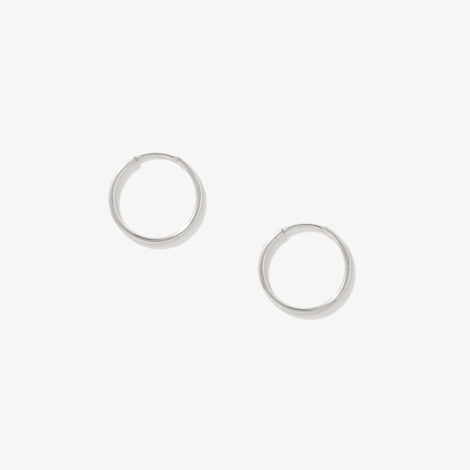 0.8x8.5mm Flex Sleeper in 10K White Gold