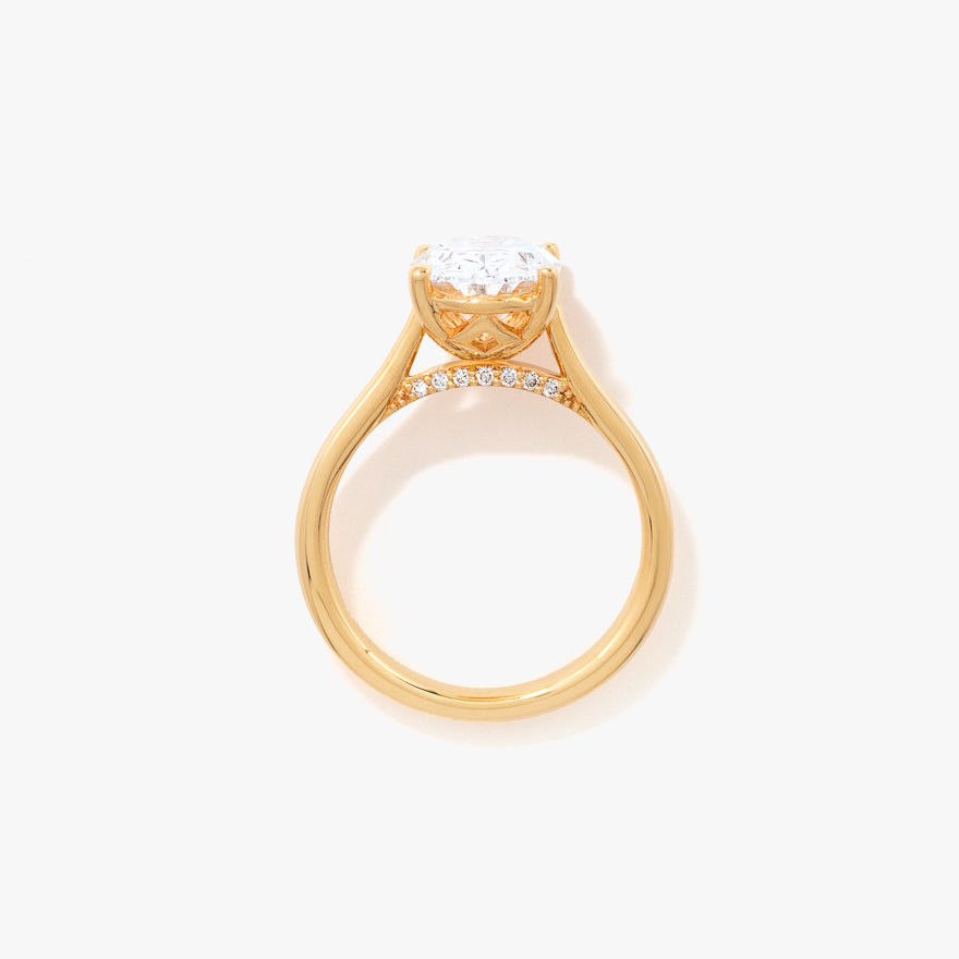 Lab Grown Oval Cut Diamond Engagement Ring in 14K Yellow Gold (3.07 ct tw)