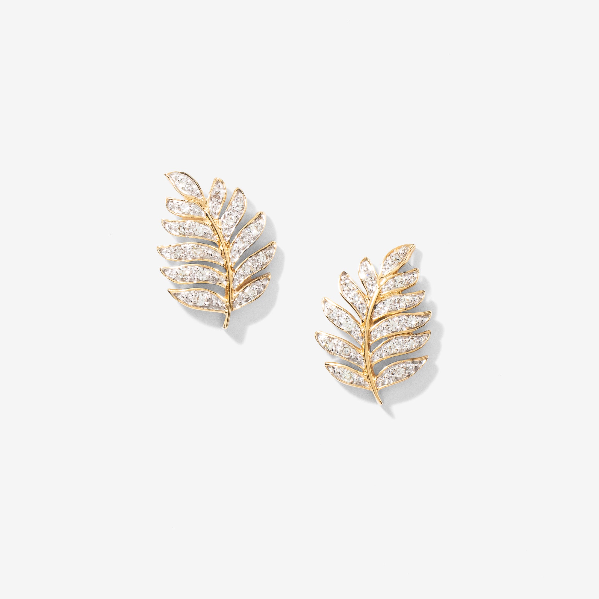 Diamond Leaf Stud Earrings in 10K Yellow Gold (0.13 ct tw)