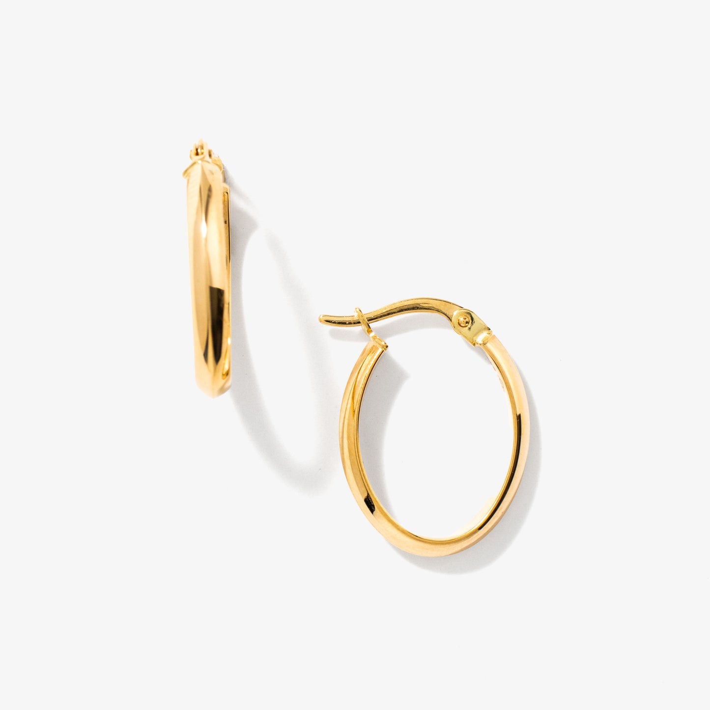 14K Yellow Gold Oval Hoop Earrings