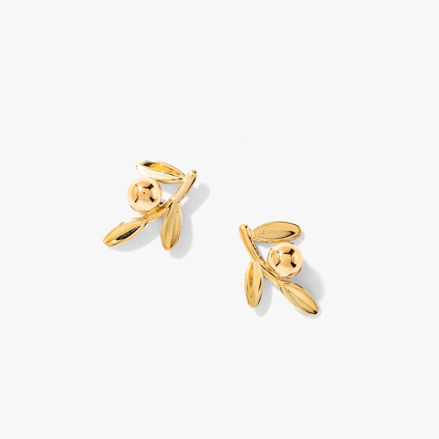 Leaf Stud Earring in 10K Yellow Gold