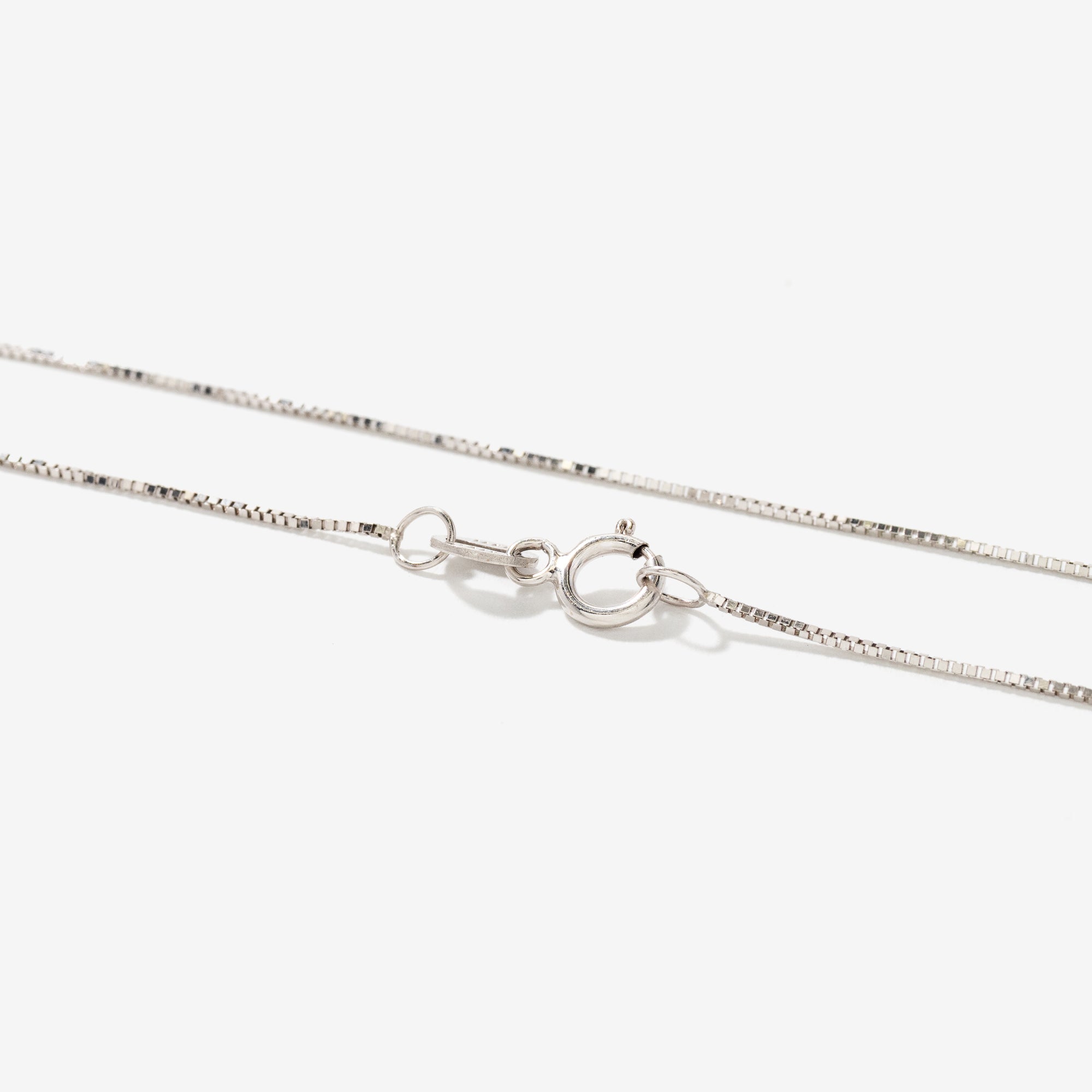 14K White Gold 0.60mm Box Chain (18")