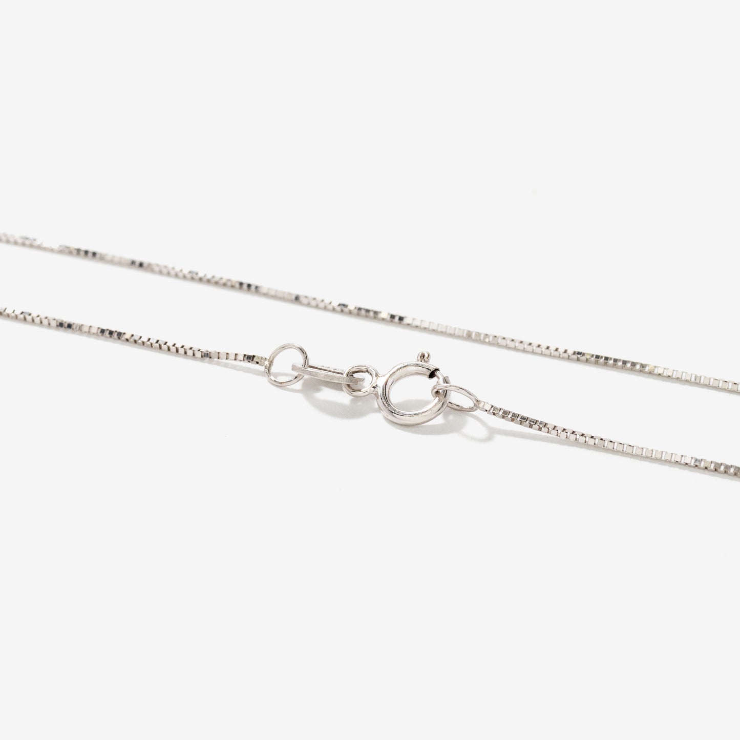 14K White Gold 0.60mm Box Chain (18")