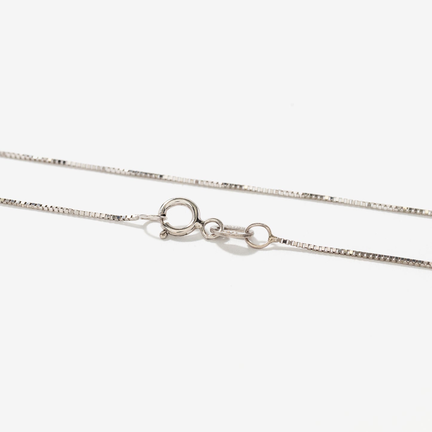 14K White Gold 0.60mm Box Chain (16")