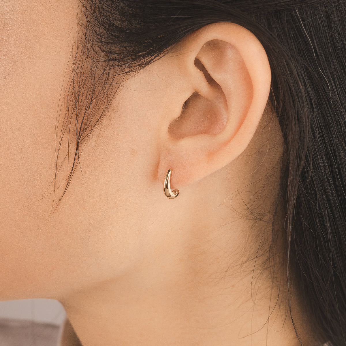 Curved Hook Stud Earrings in 10K Yellow Gold