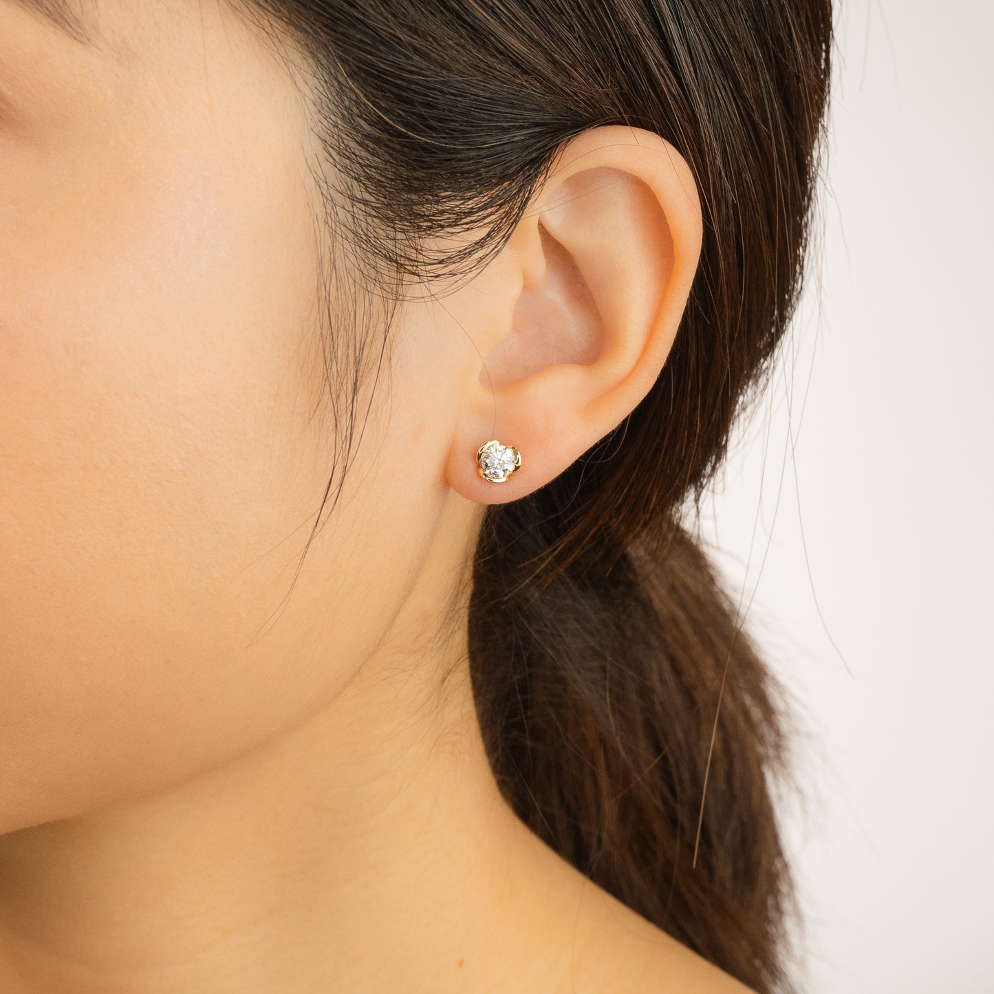 Lab Grown Diamond Flower Stud Earrings in 10K Yellow Gold (0.75 ct tw)