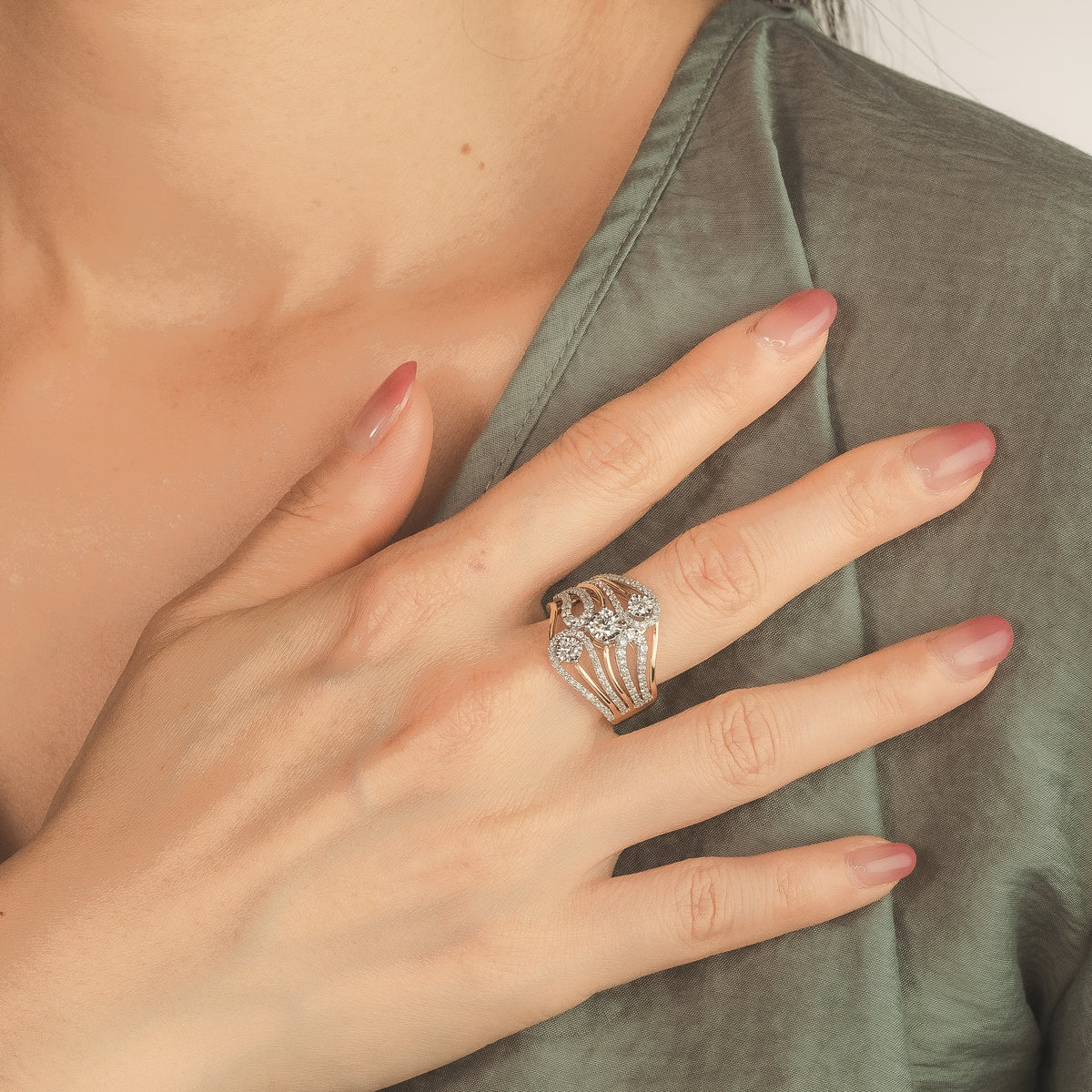 Diamond Cluster Ring in 10K Yellow and White Gold (0.96 ct tw)