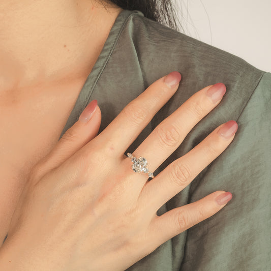 Lab Grown Oval Cut Diamond Engagement Ring in 14K Yellow Gold (2.75 ct tw)